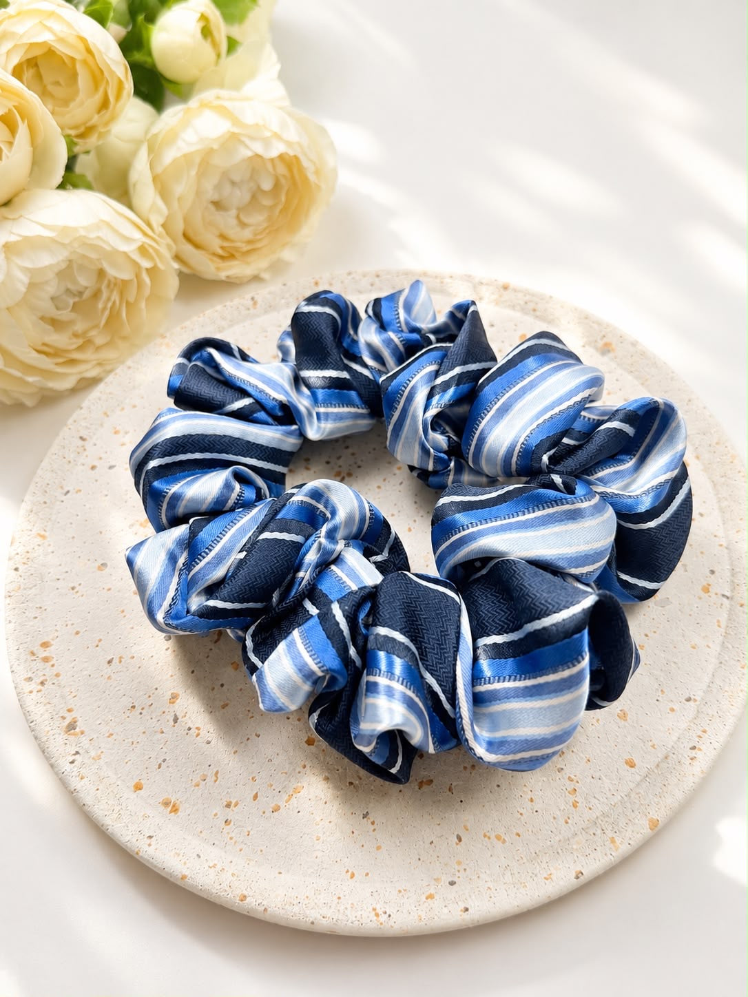 Jedwabna gumka frotka Scrunchie #028